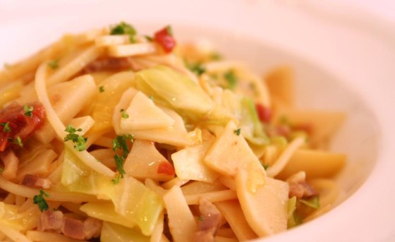 春の山菜やタケノコのパスタ